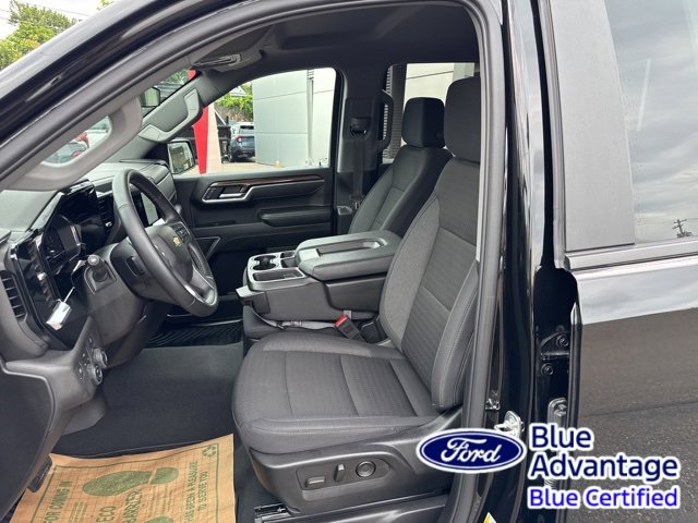 Used 2025 Chevrolet Silverado 1500 LT image 15