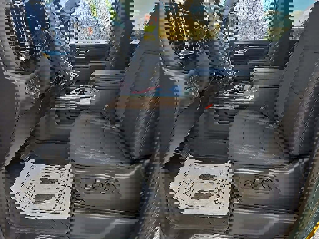 New 2026 Chevrolet Silverado 3500 LT w/ All Star Edition image 9