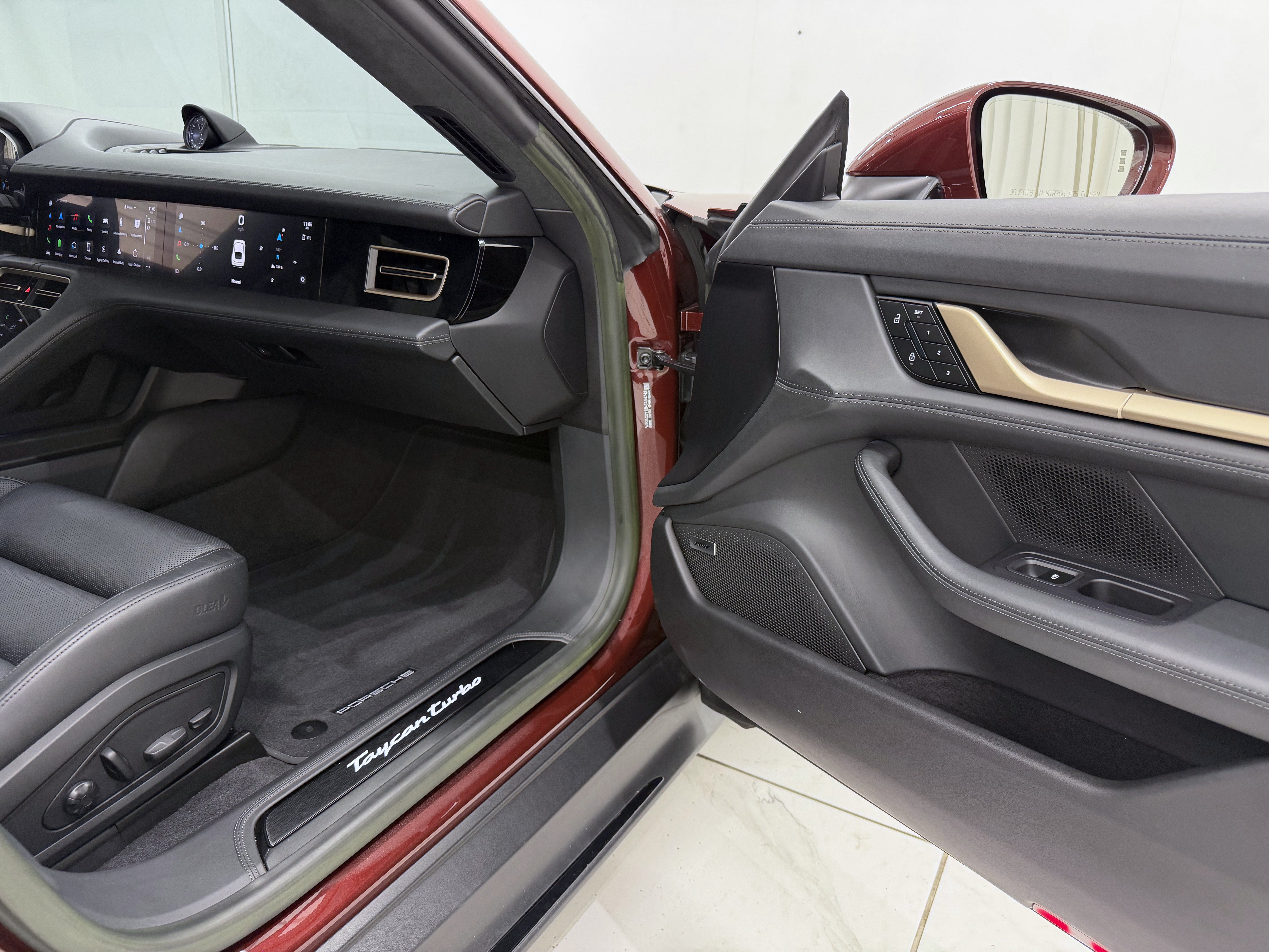 Certified 2022 Porsche Taycan Turbo AWD/4WD image 23