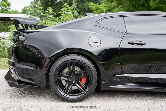 Used 2019 Chevrolet Camaro ZL1 RWD image 10
