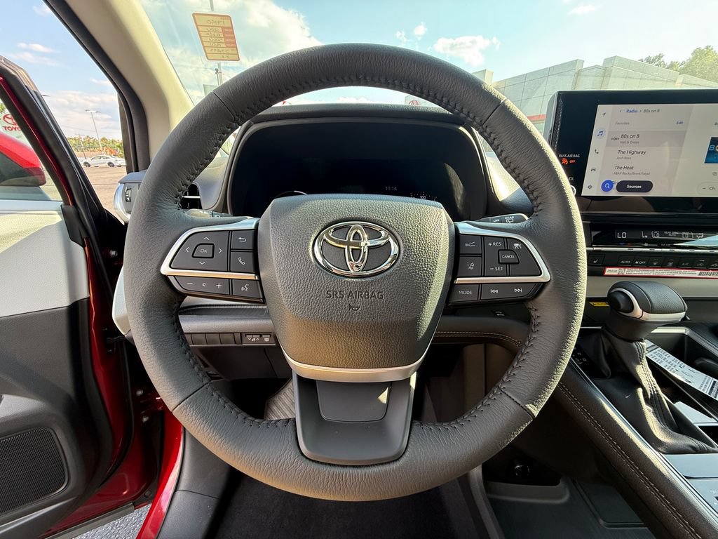 New 2026 Toyota Sienna XLE FWD image 11