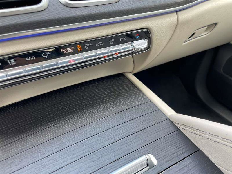 Used 2020 Mercedes-Benz GLE 350 4MATIC w/ Premium Package image 38