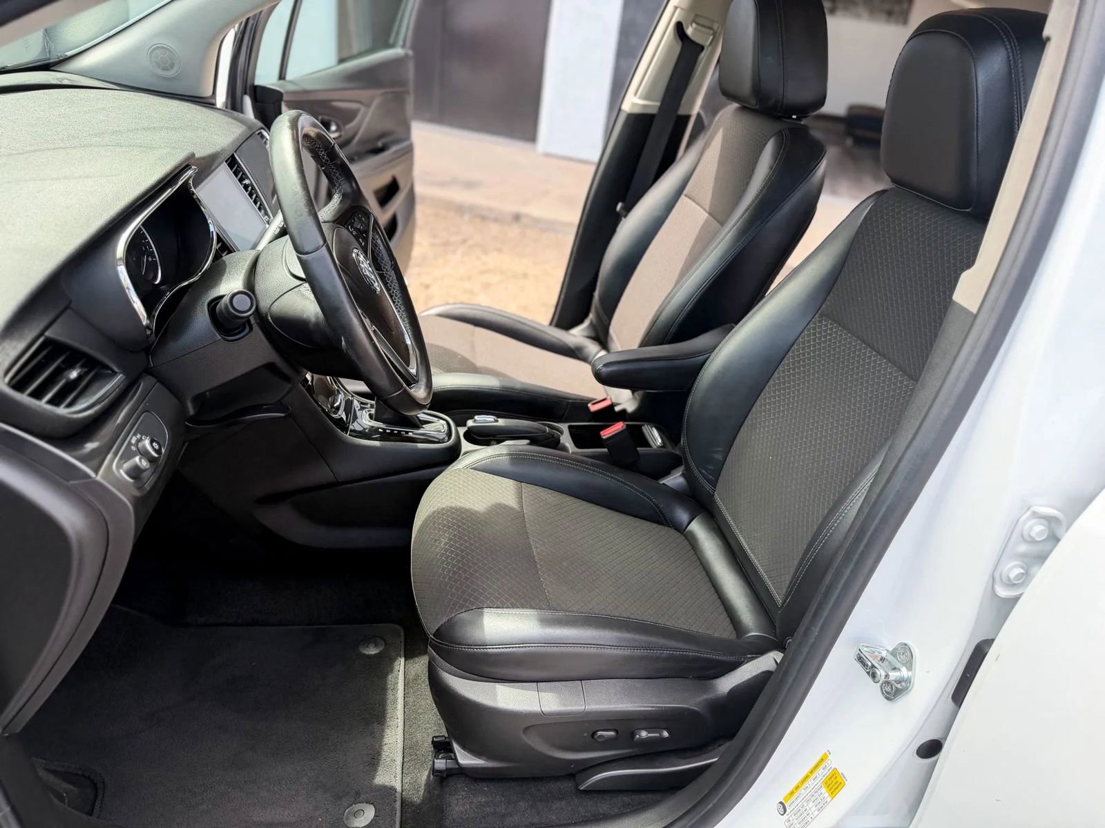 Used 2018 Buick Encore Preferred FWD image 13