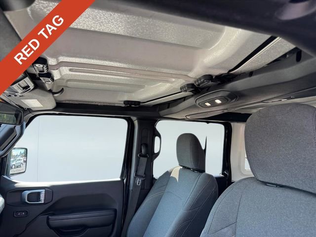 Used 2024 Jeep Wrangler Unlimited image 11