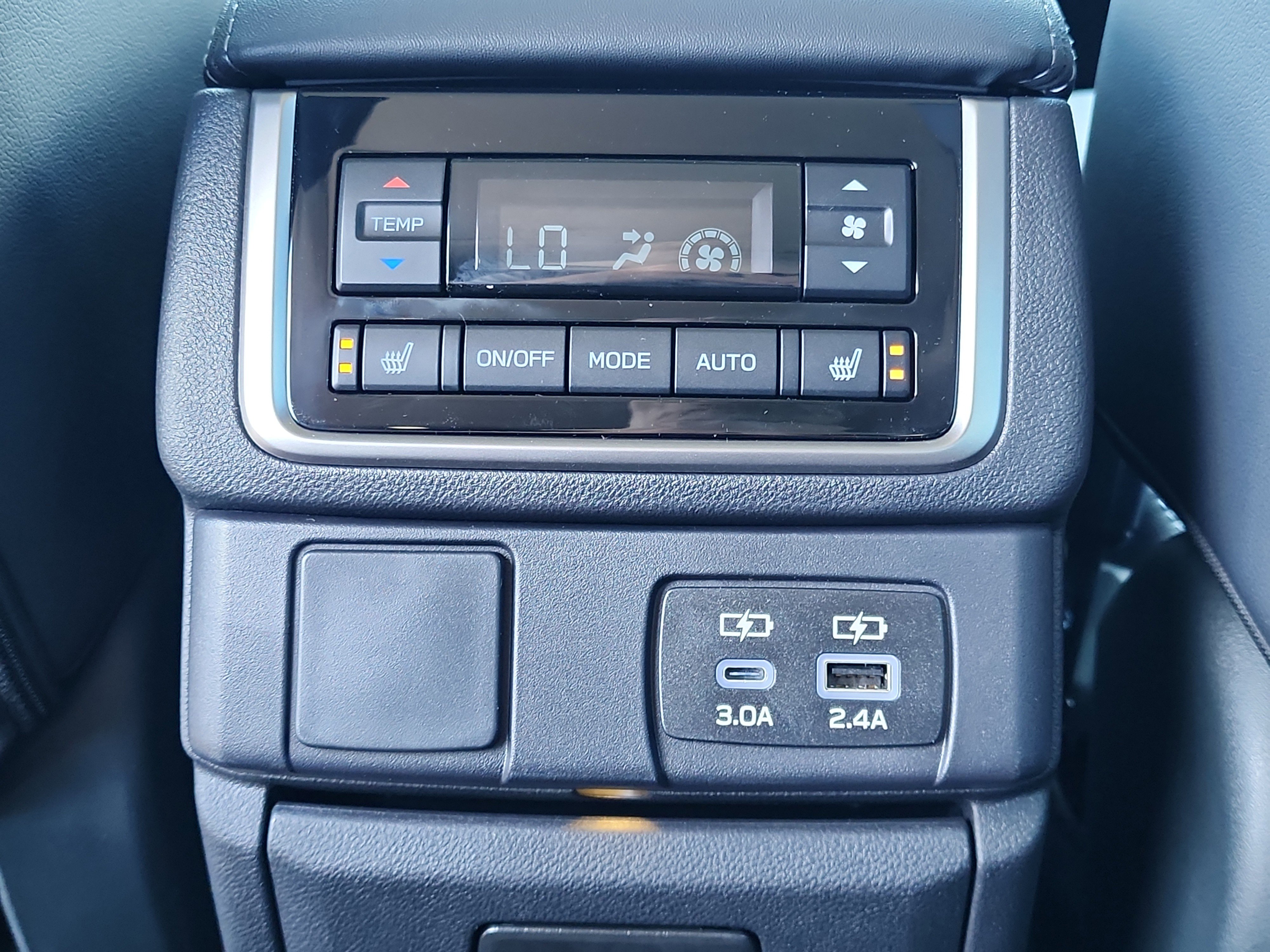 New 2025 Subaru Ascent Limited w/ Popular Package #2 image 10