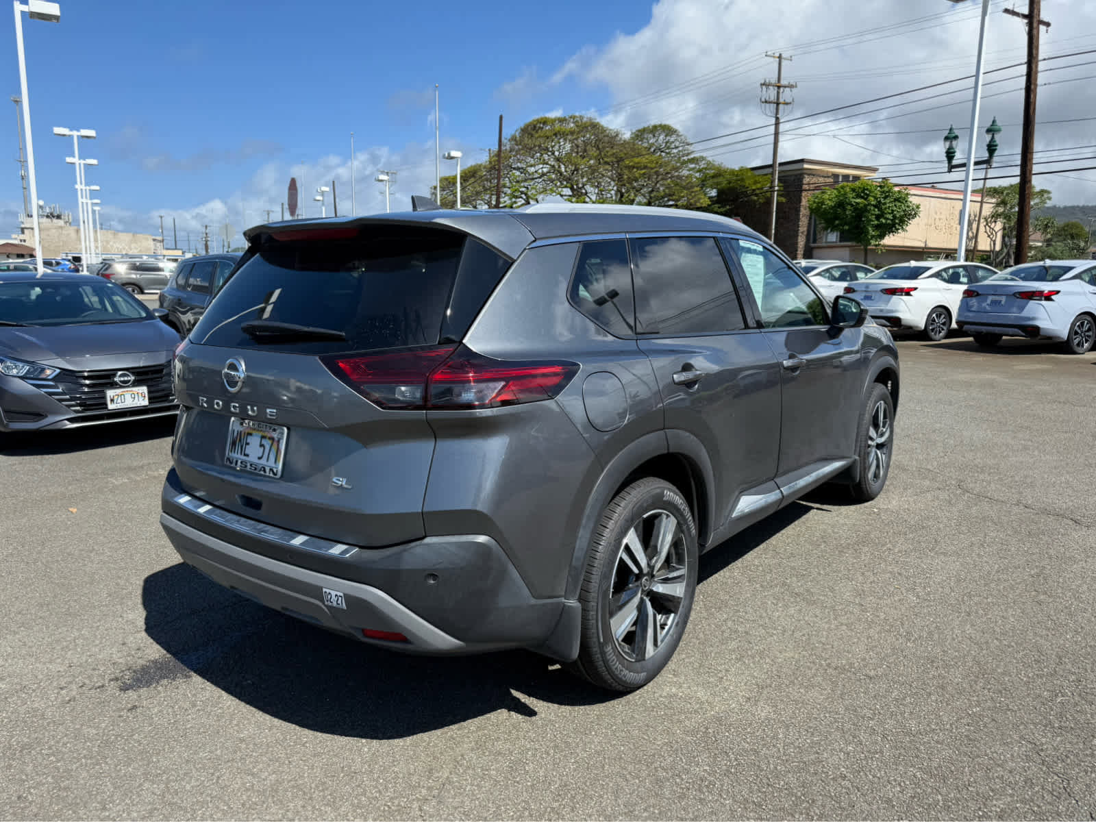 Used 2021 Nissan Rogue SL image 3