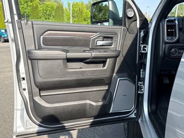 New 2027 RAM 3500 Laramie AWD/4WD image 17