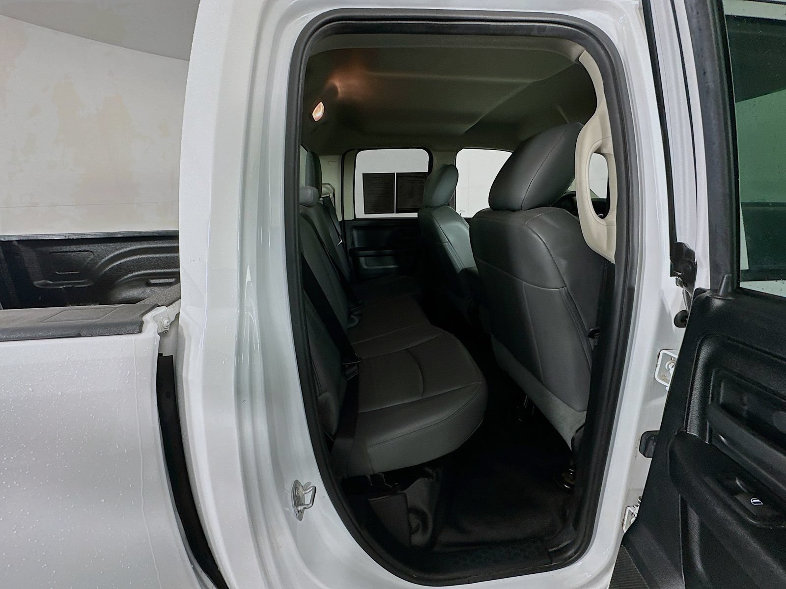 Used 2016 RAM 1500 Tradesman RWD image 23