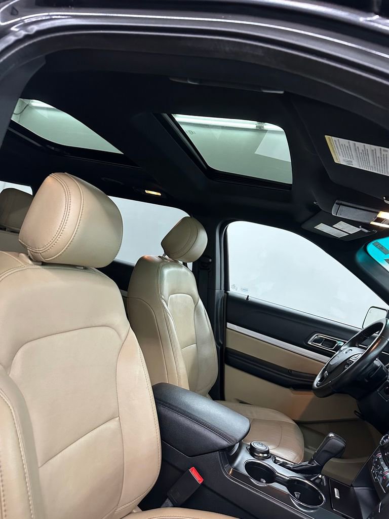 Used 2016 Ford Explorer XLT w/ Equipment Group 202A image 44