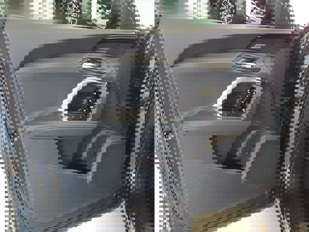 Used 2025 Audi Q5 Premium Plus w/ Premium Plus image 10