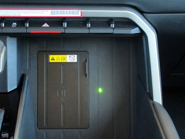 Used 2024 Toyota Tundra Limited w/ Power Package image 30