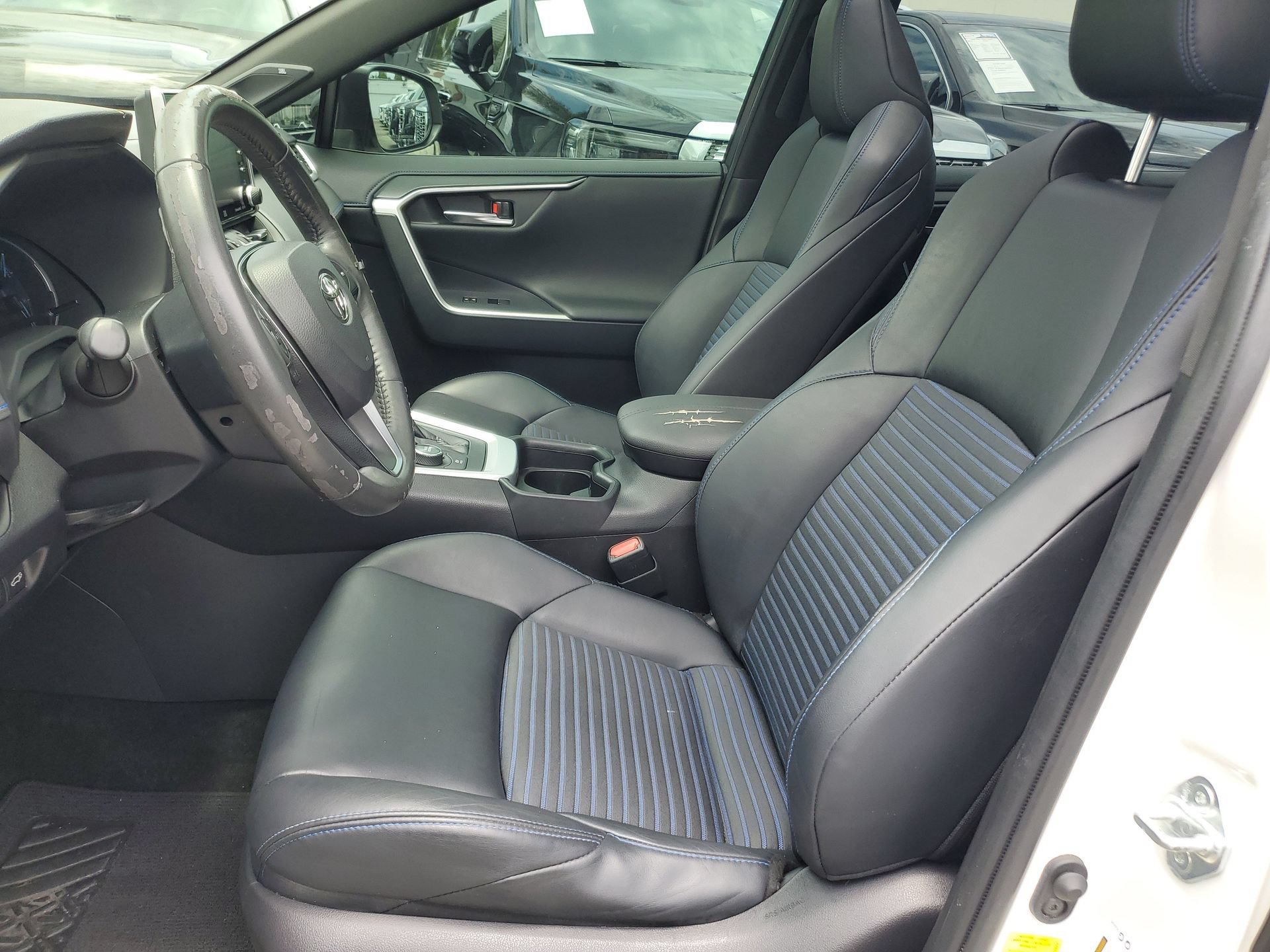 Used 2019 Toyota RAV4 XSE w/ XSE Weather Package AWD/4WD image 23
