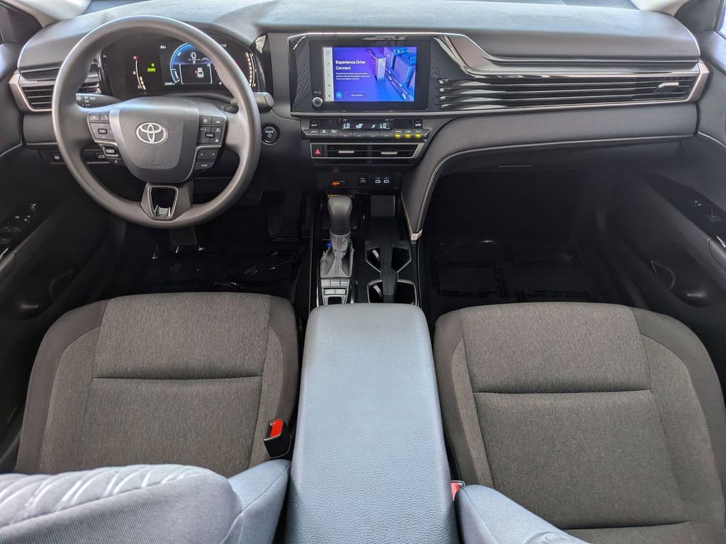 Used 2025 Toyota Camry LE FWD image 28
