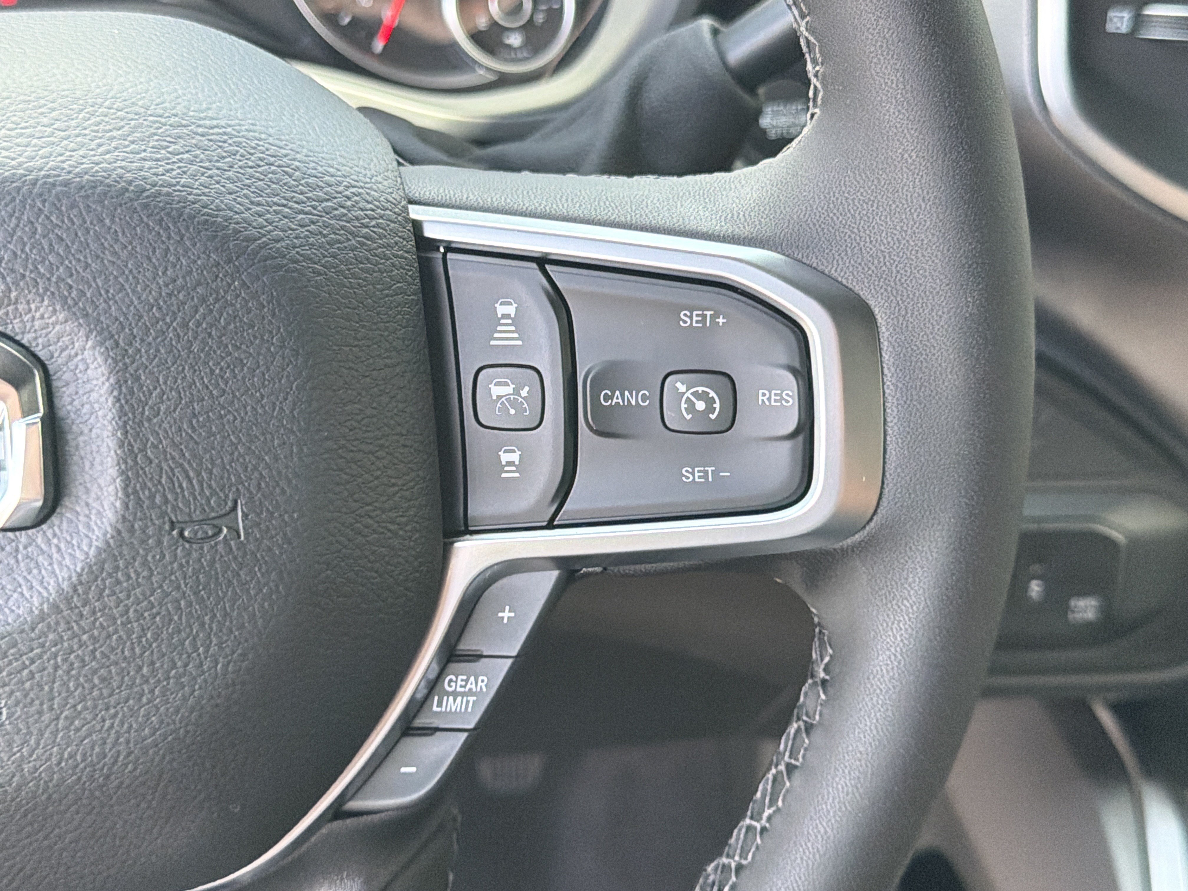 New 2026 RAM 3500 Big Horn AWD/4WD image 30