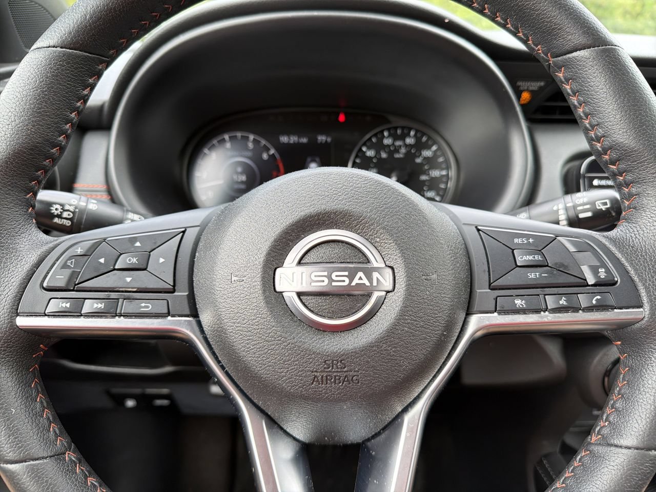 Used 2024 Nissan Kicks SR FWD image 9
