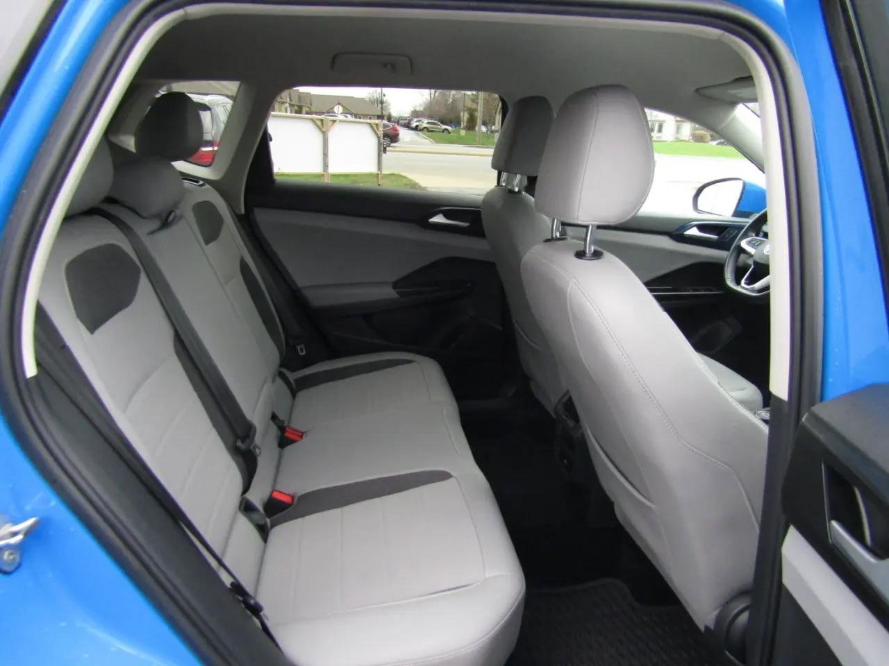 Used 2022 Volkswagen Taos SE image 13