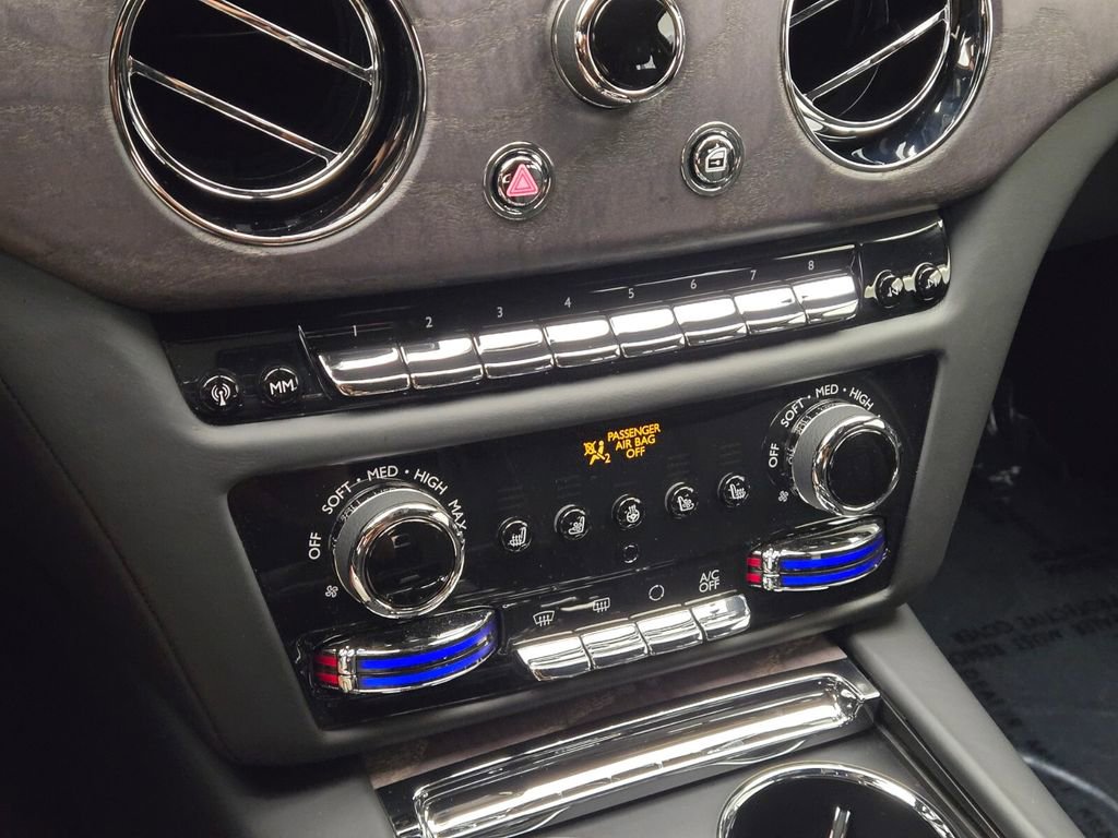 Certified 2025 Rolls-Royce Ghost AWD/4WD image 38