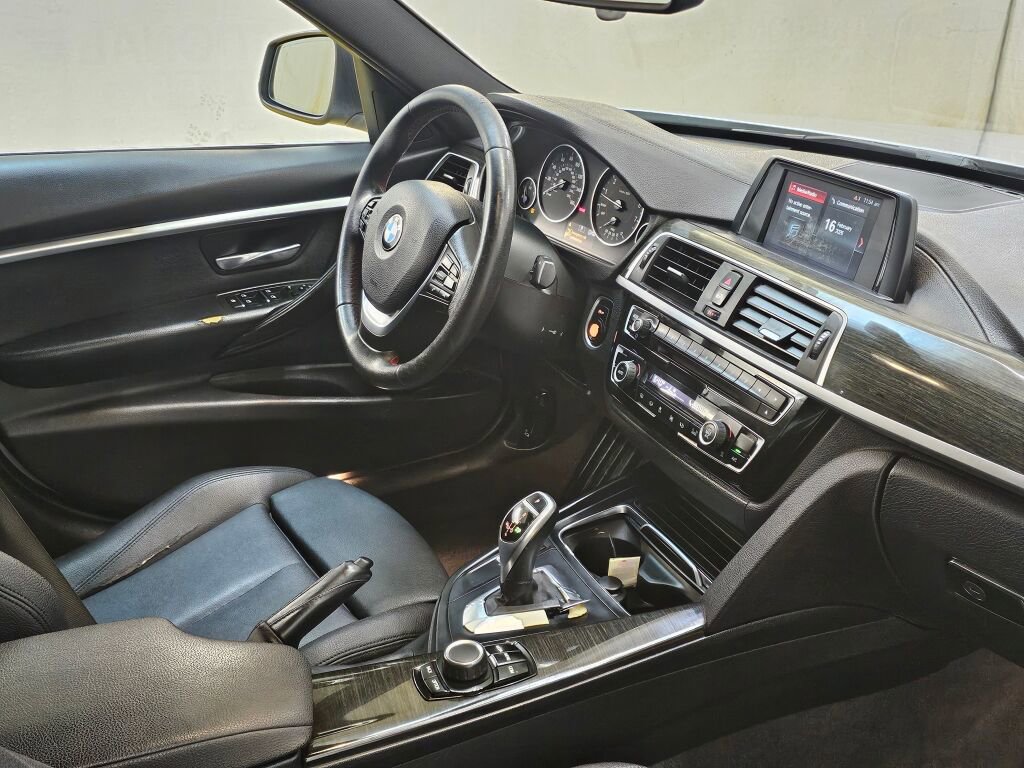 Used 2018 BMW 330i Sedan image 10