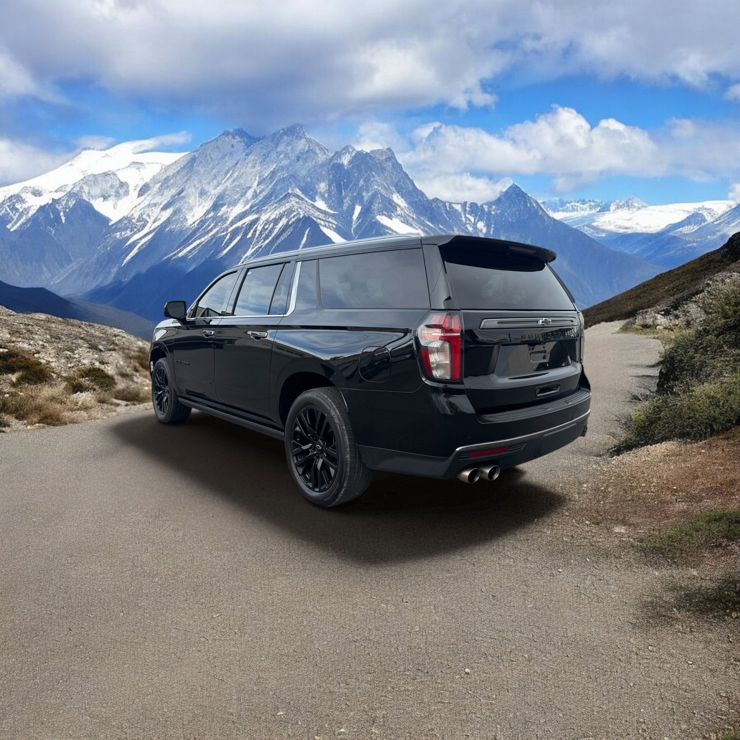Used 2022 Chevrolet Suburban High Country AWD/4WD image 3