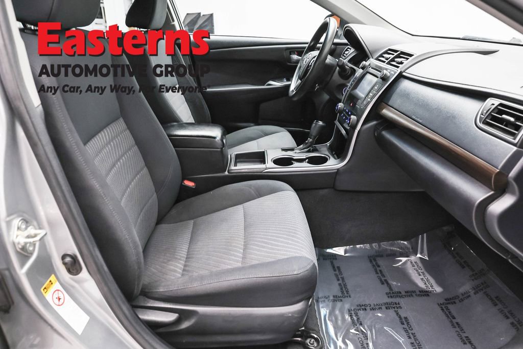 Used 2017 Toyota Camry LE FWD image 23