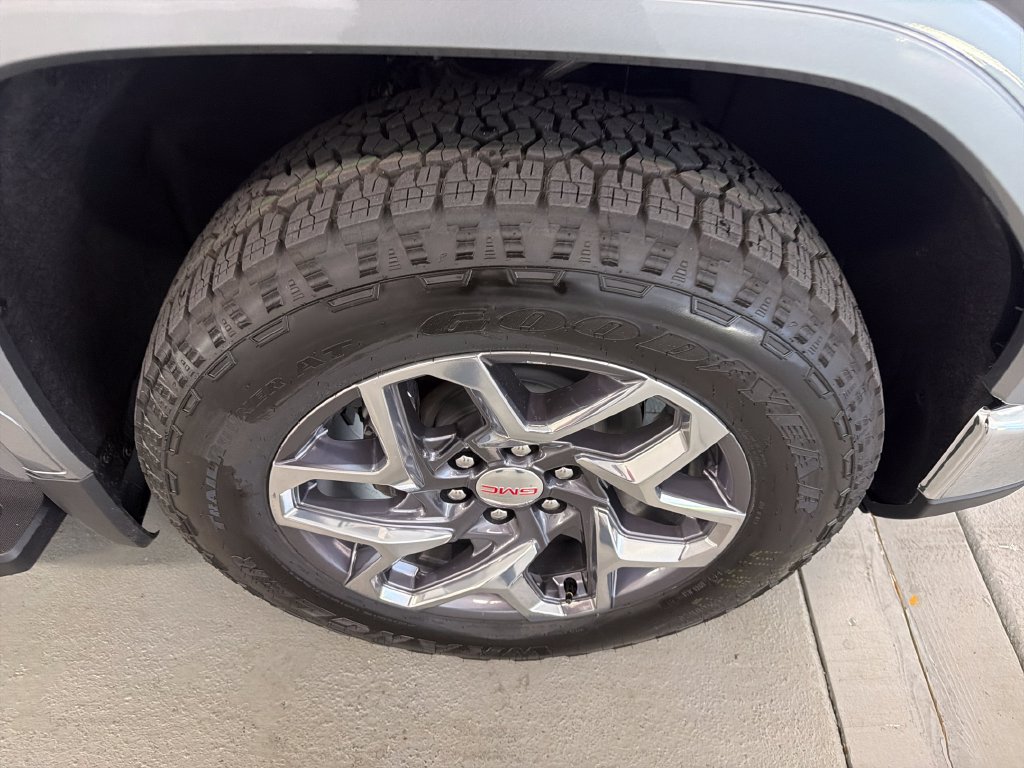 New 2026 GMC Sierra 1500 SLT w/ SLT Premium Package AWD/4WD image 4