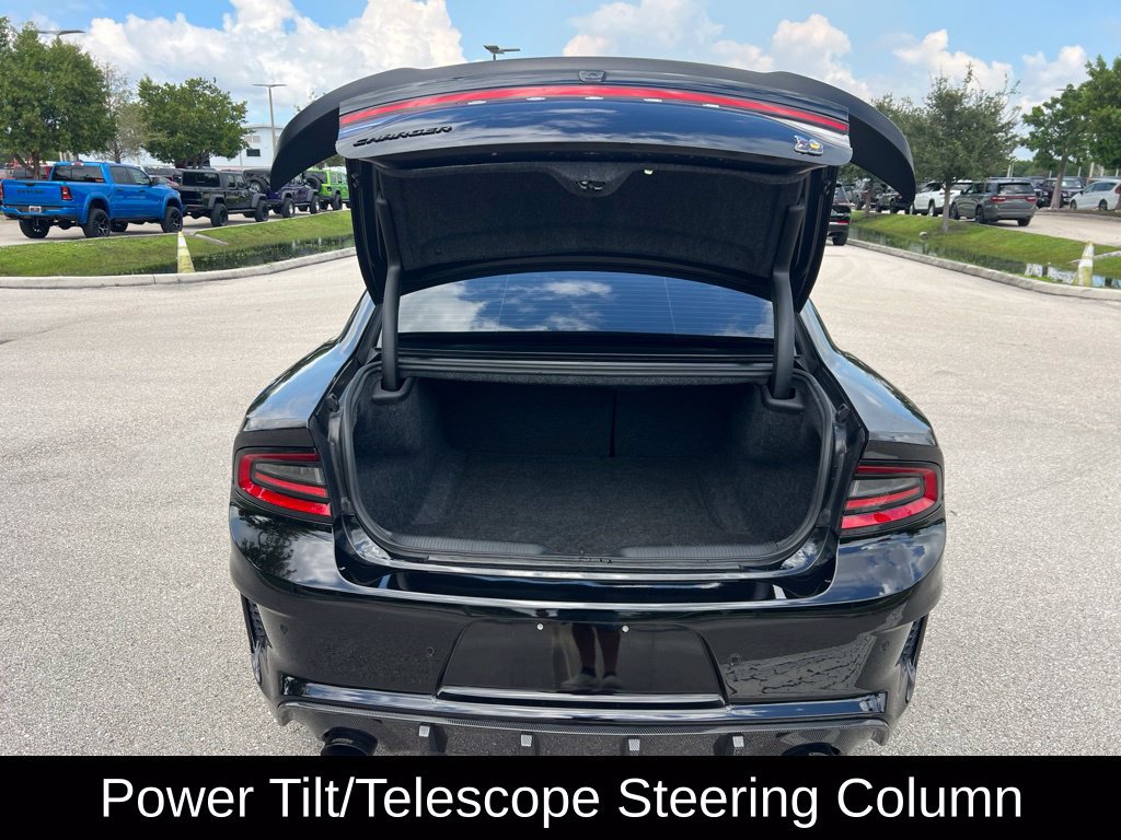 Used 2022 Dodge Charger Scat Pack RWD image 15