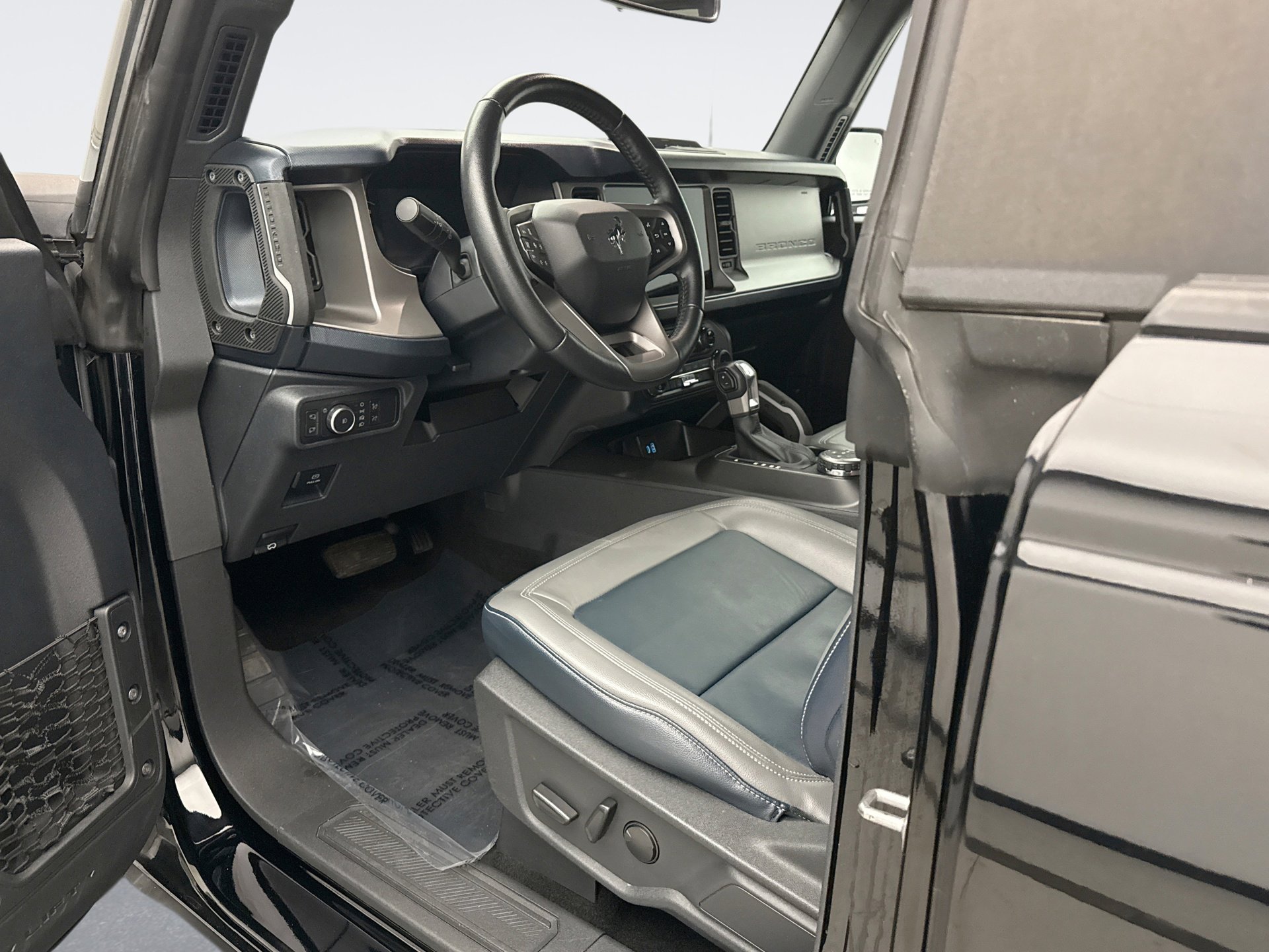 Used 2022 Ford Bronco Outer Banks image 10