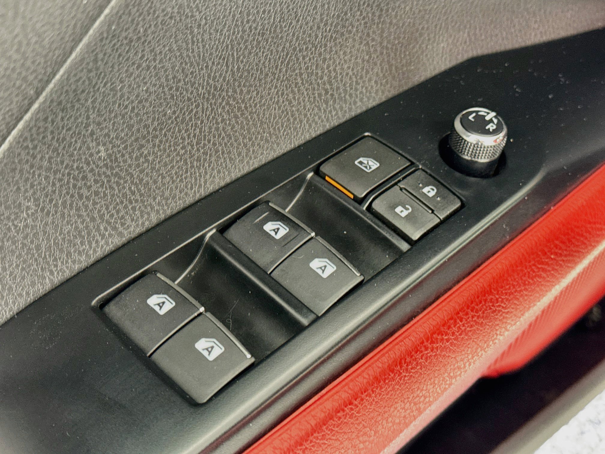 Used 2019 Toyota Camry XSE w/ Driver Assist Package FWD image 18