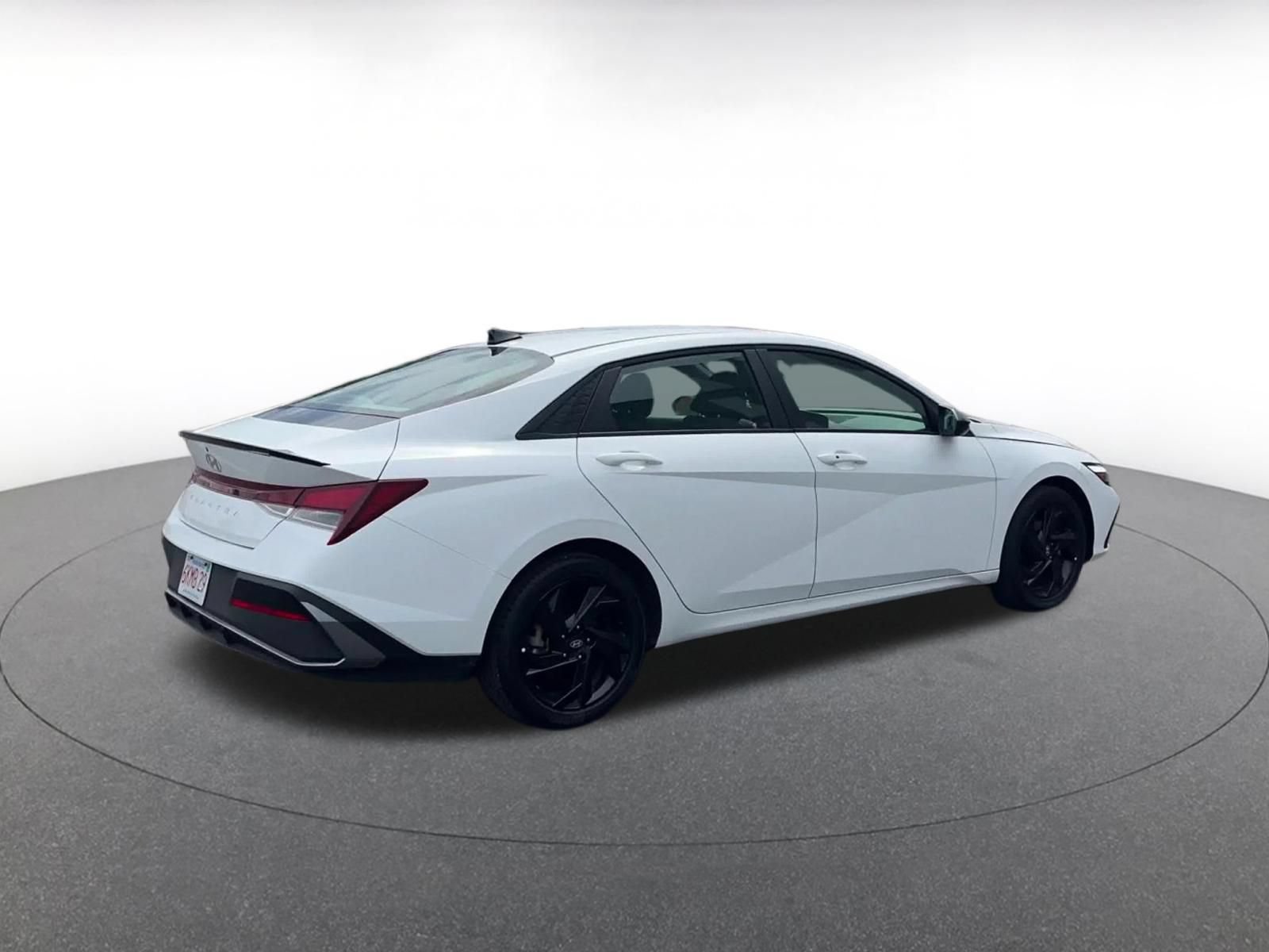 Used 2026 Hyundai Elantra Sport FWD image 14