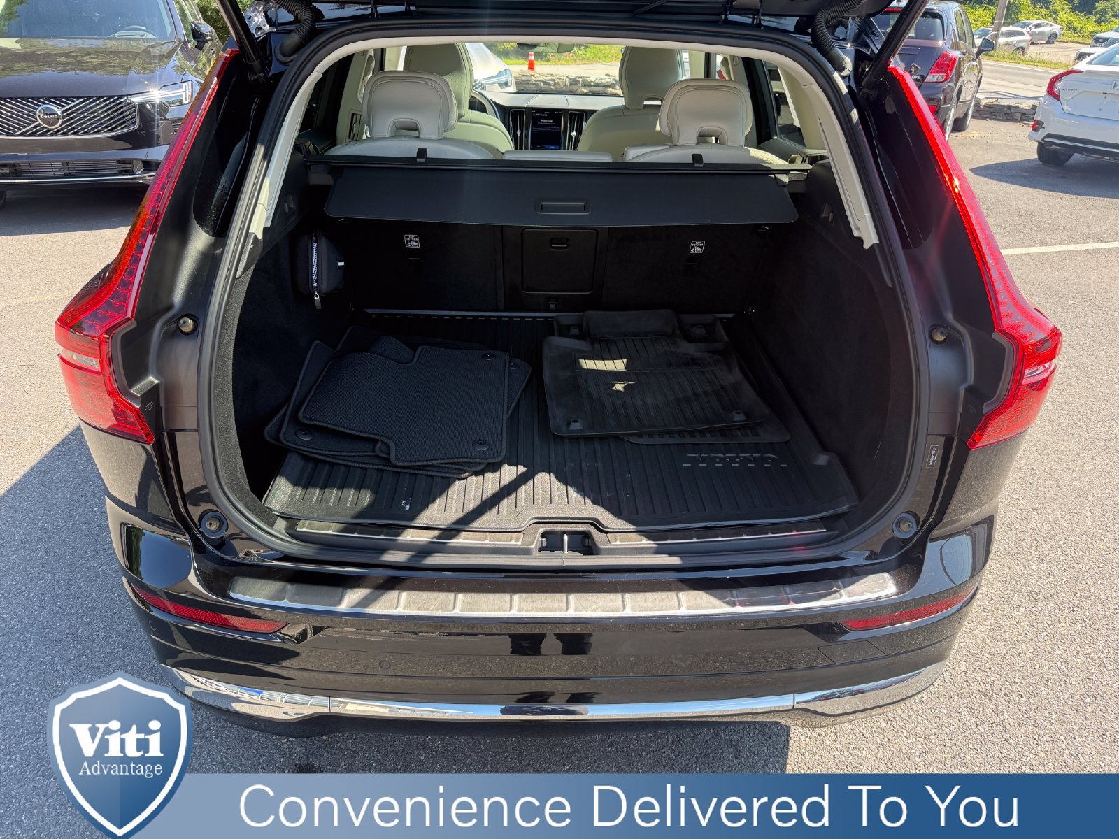 Certified 2023 Volvo XC60 B5 Plus AWD/4WD image 24
