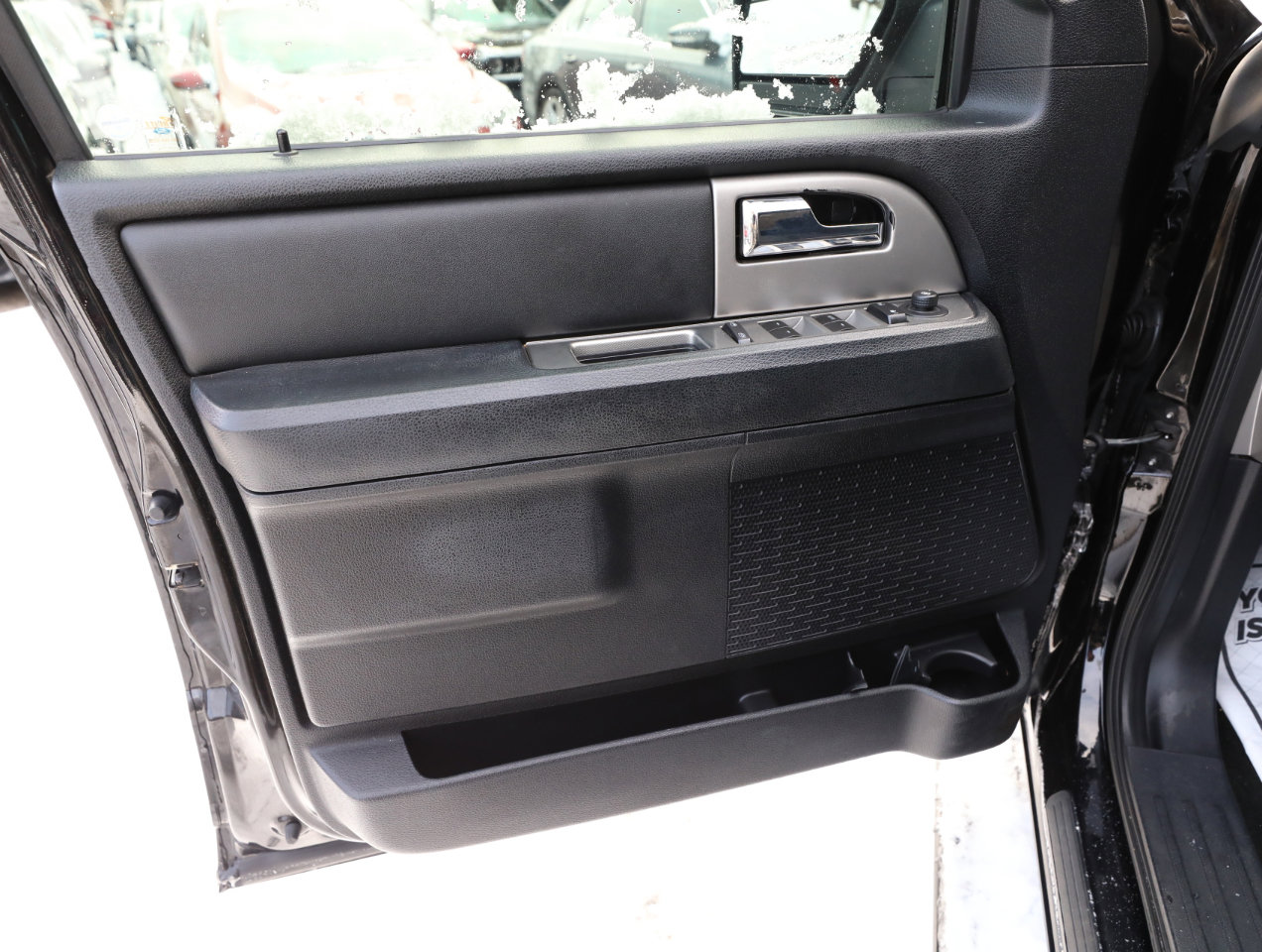 Used 2016 Ford Expedition EL XLT image 18