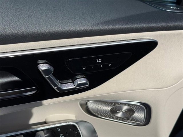 Used 2025 Mercedes-Benz GLC 300 GLC 300 image 14