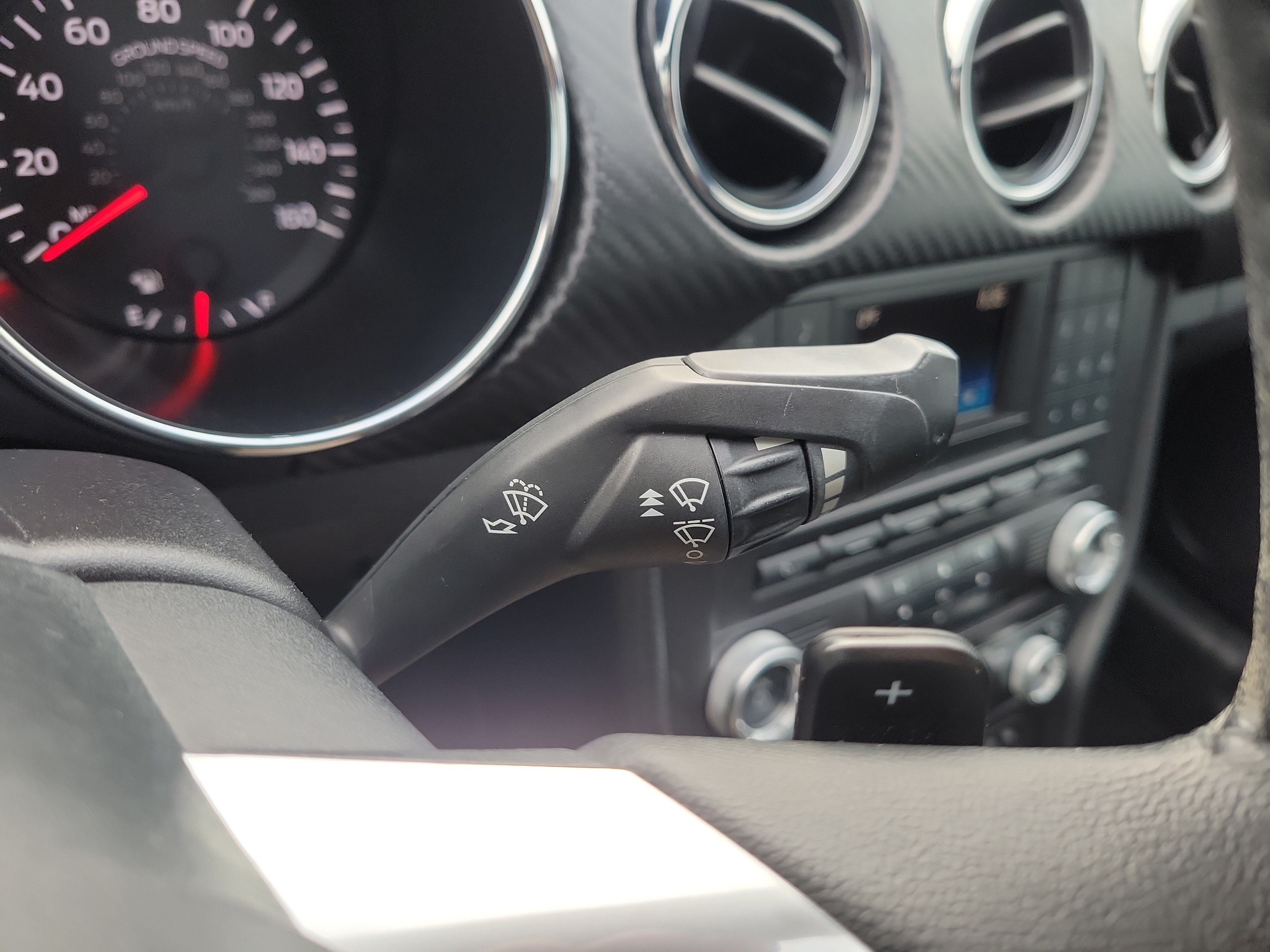Used 2017 Ford Mustang Coupe RWD image 23