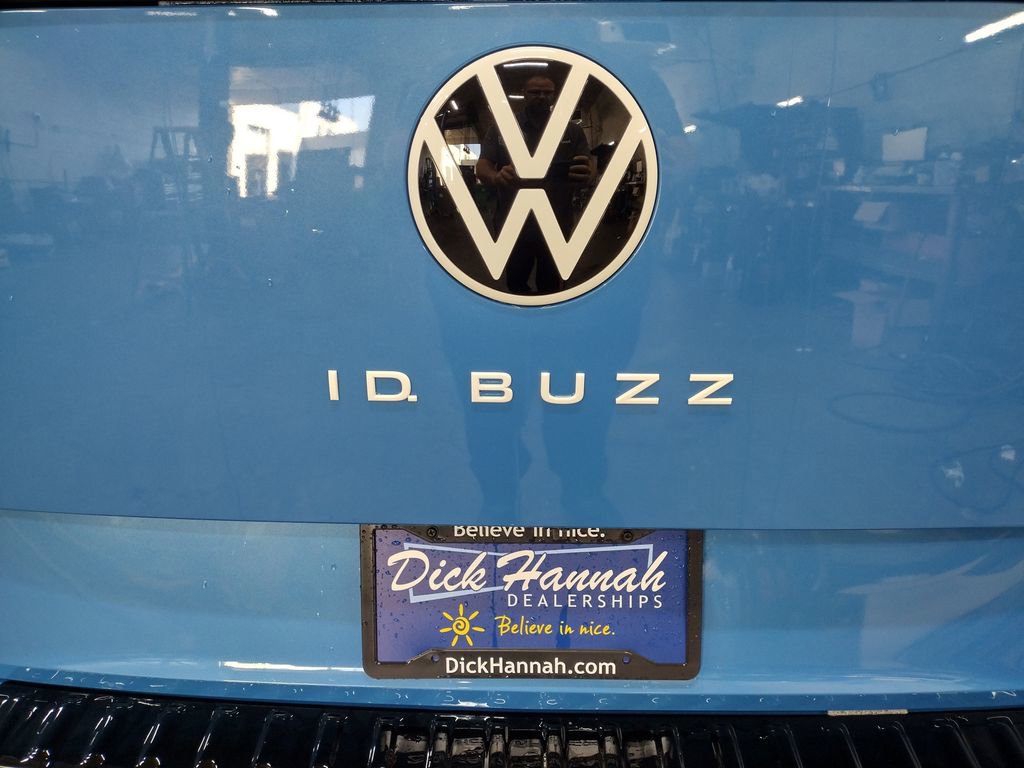 New 2025 Volkswagen ID. Buzz 1st Edition image 18