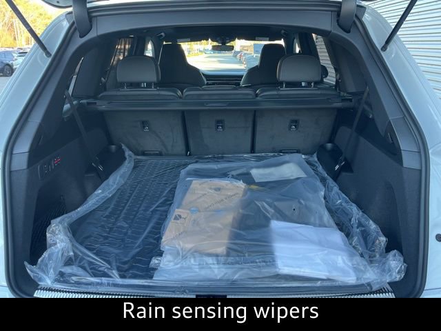 New 2026 Audi SQ7 Premium Plus image 30