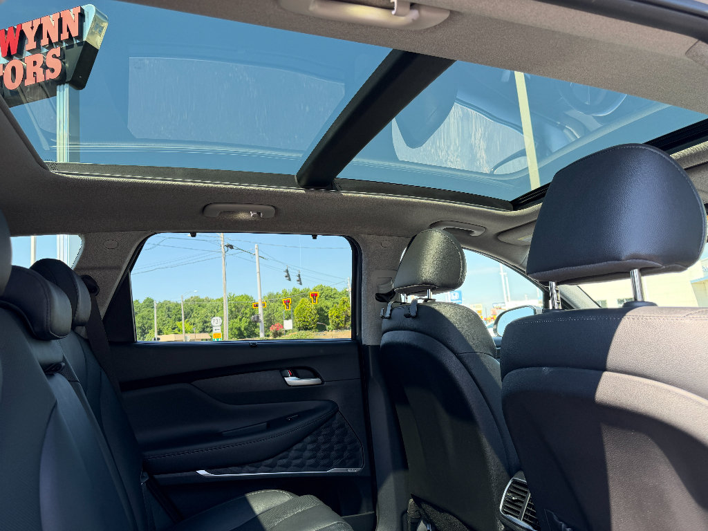 Used 2020 Hyundai Santa Fe SEL w/ Convenience + Premium Package FWD image 18