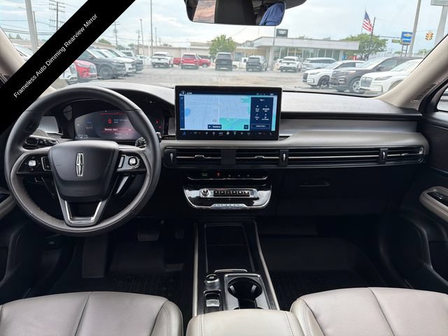 Used 2025 Lincoln Corsair AWD w/ Equipment Group 101A image 17