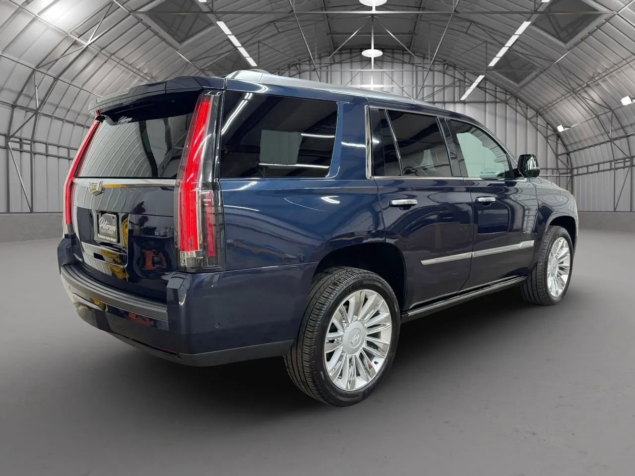 Used 2018 Cadillac Escalade Platinum AWD/4WD image 5