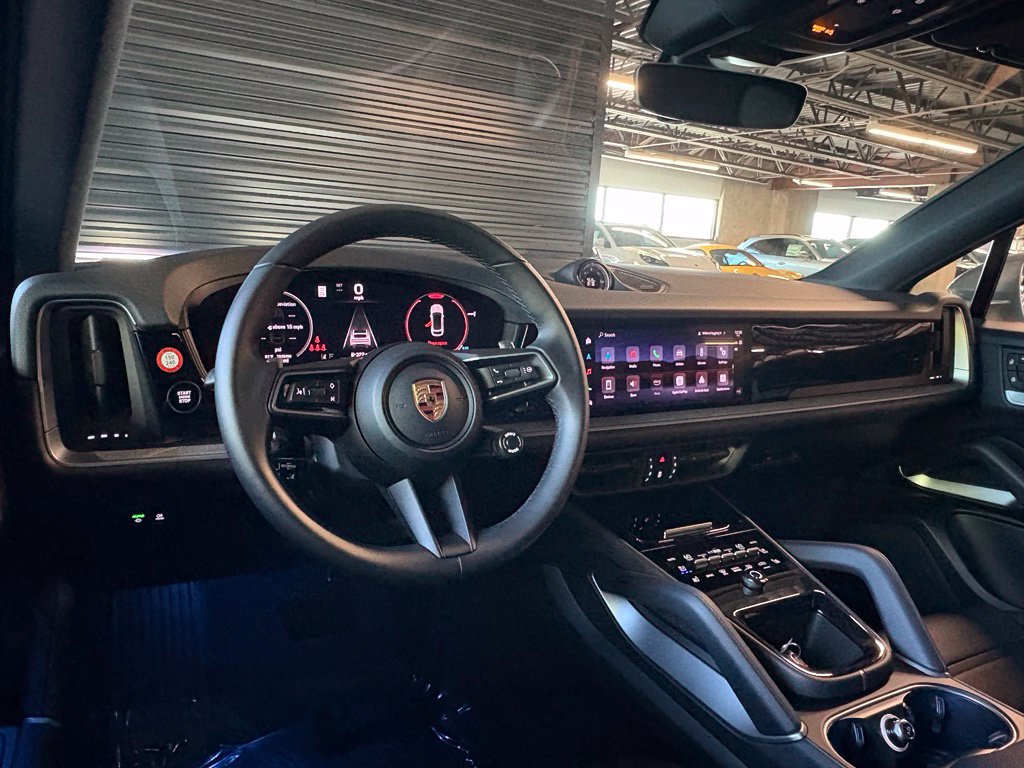 Used 2026 Porsche Cayenne Coupe AWD/4WD image 16
