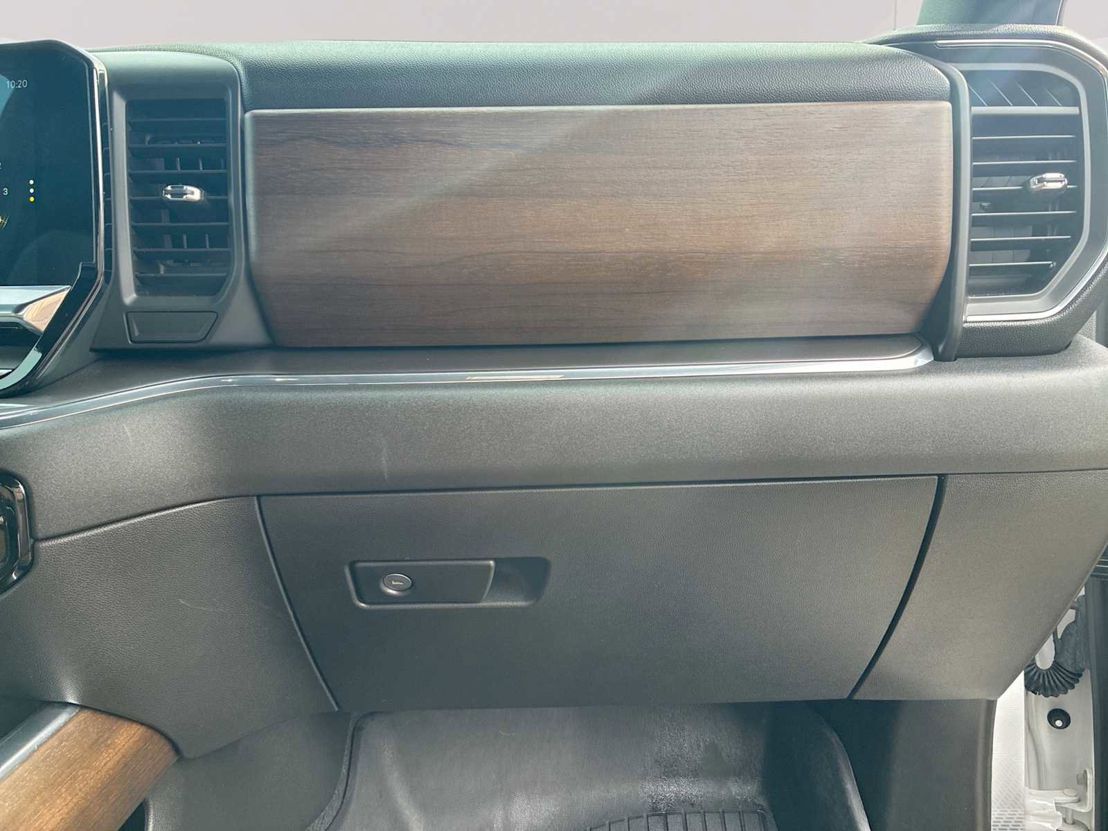 Used 2023 Chevrolet Silverado 1500 High Country w/ Technology Package image 30