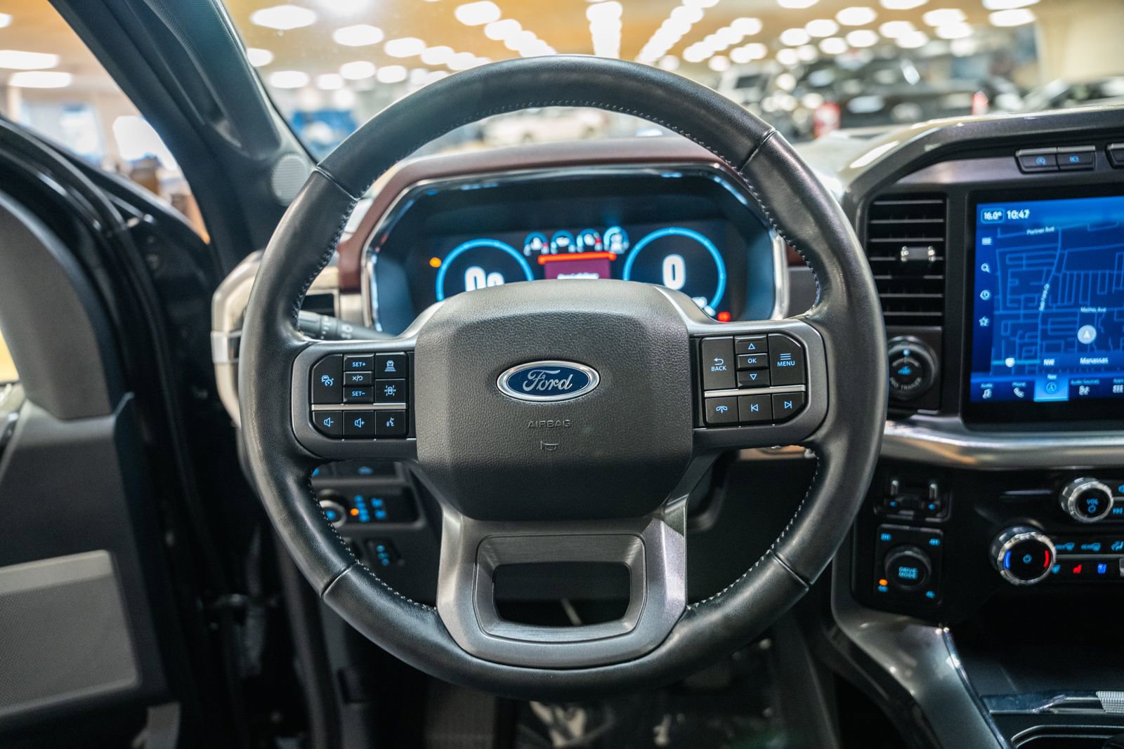 Certified 2023 Ford F150 Lariat w/ Equipment Group 502A High image 38