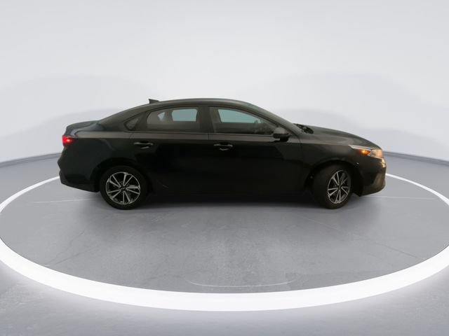 Used 2023 Kia Forte LXS FWD image 7