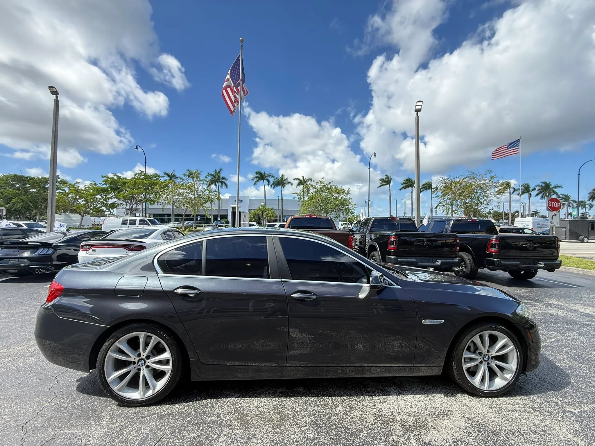 Used 2014 BMW 535i xDrive Sedan AWD/4WD image 8