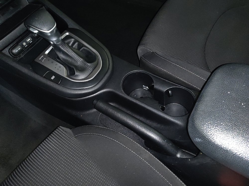 Used 2020 Kia Forte LXS FWD image 26