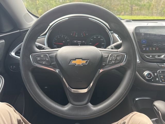 Used 2021 Chevrolet Malibu LT FWD image 18
