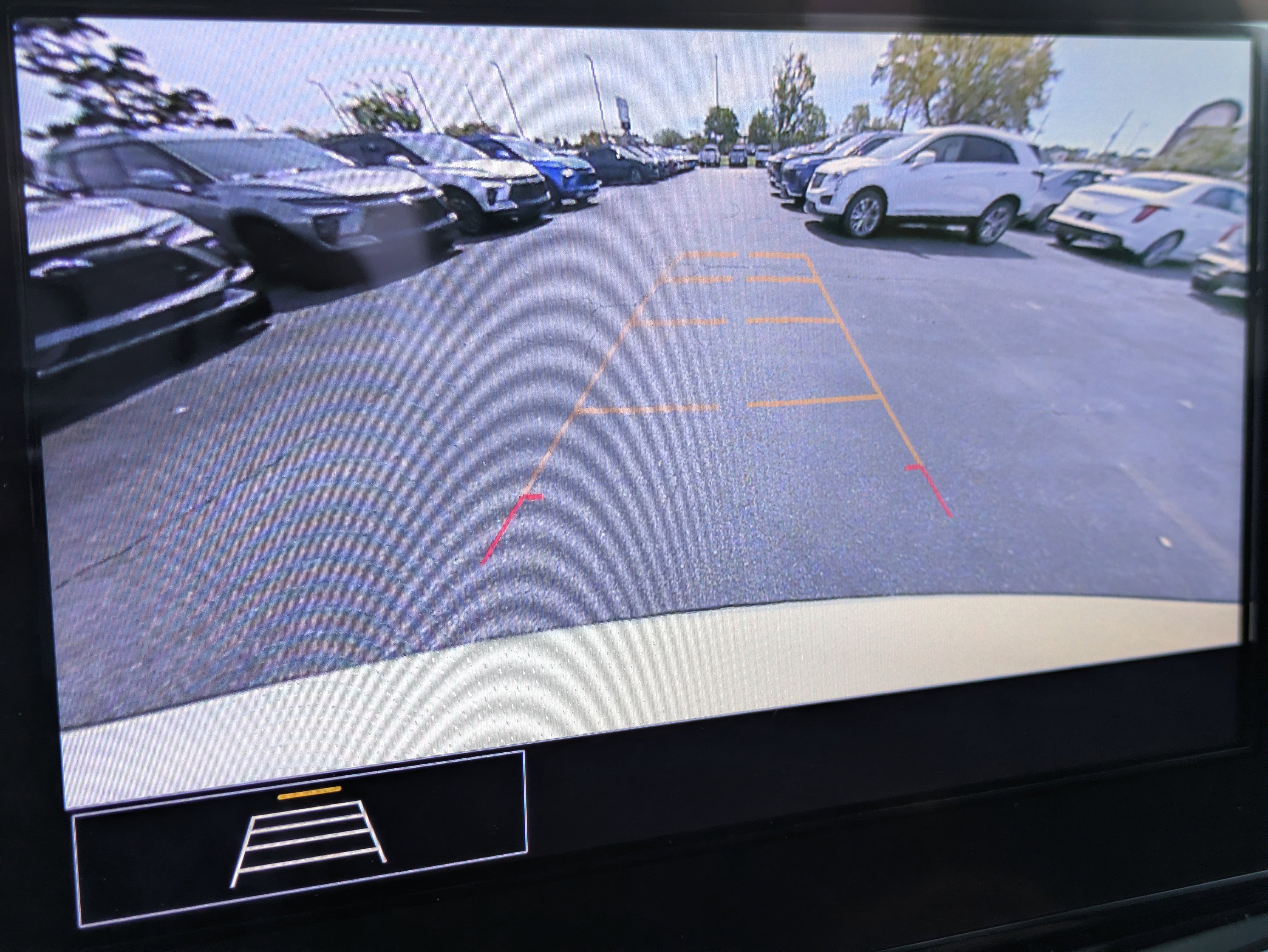 Used 2020 Chevrolet Traverse LT image 14