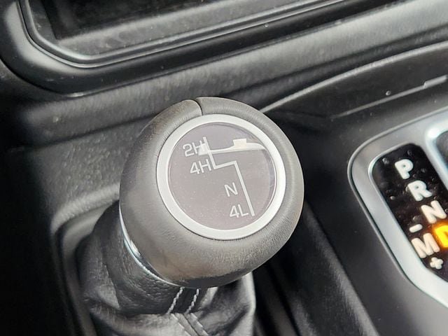 New 2026 Jeep Gladiator Sport AWD/4WD image 18