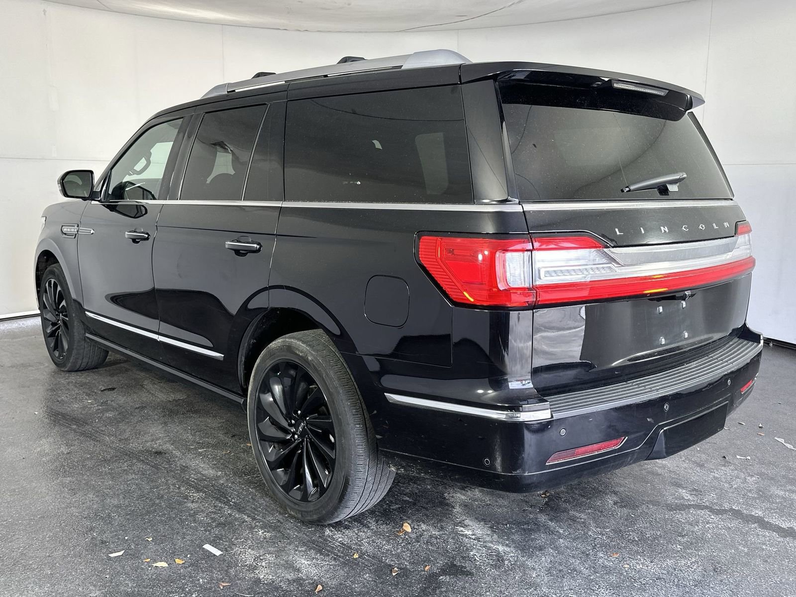 Used 2020 Lincoln Navigator Reserve w/ Equipment Group 208A Reserve image 9