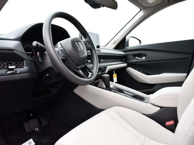 New 2025 Honda Accord SE image 13