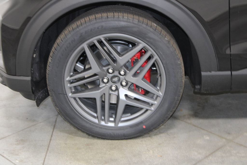 New 2026 Ford Explorer ST w/ Sun And Sound Package image 18